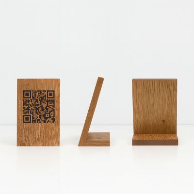 Kệ Gỗ Hiển Thị Mã QR 