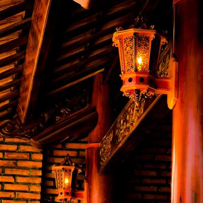 ĐÈN TREO CỘT GỖ